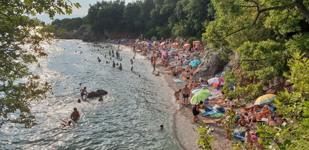 Ana Apartment Kostrena Bagian luar foto